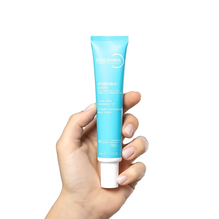 Hydrabio crème légère hydratante Bioderma 40 ml tube main