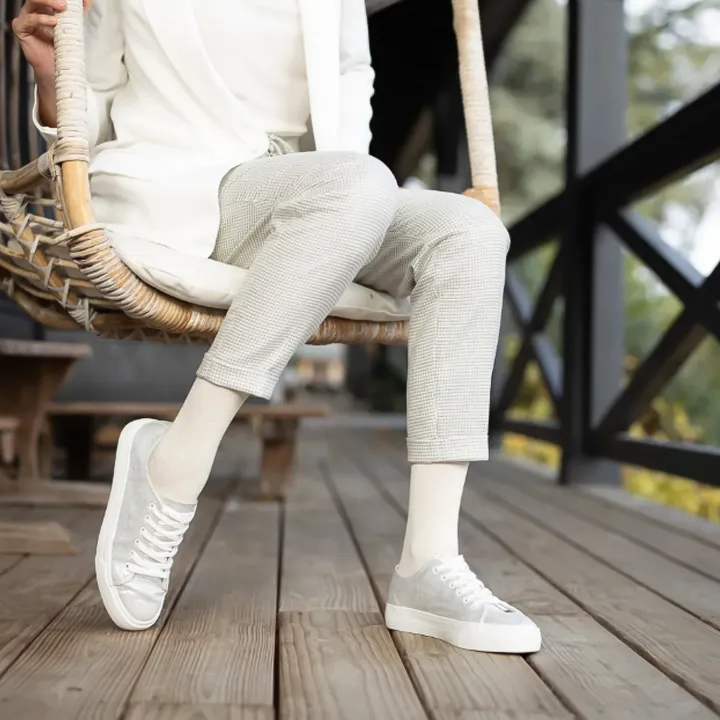 Sigvaris Active confort fraîcheur – Chaussettes de contention femme Classe 2 écru portées