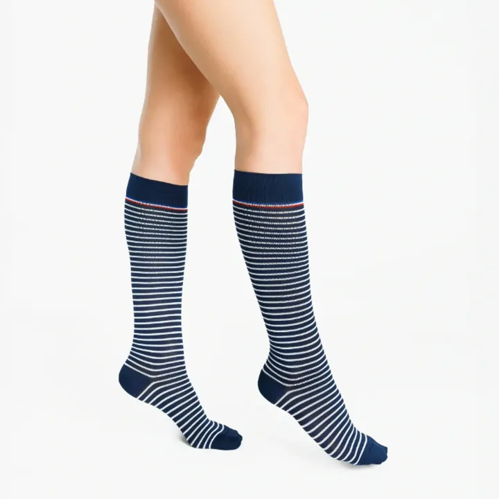 Sigvaris Styles marinière – Chaussettes de contention femme Classe 2 marine blanc