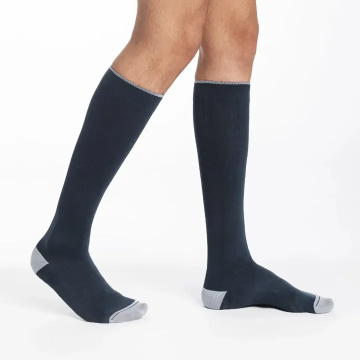 Sigvaris Styles colors – Chaussettes de contention homme Classe 2 bleu/gris clair
