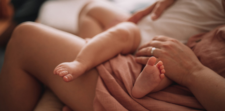 L'homéopathie vous accompagne pour les suites de couches
